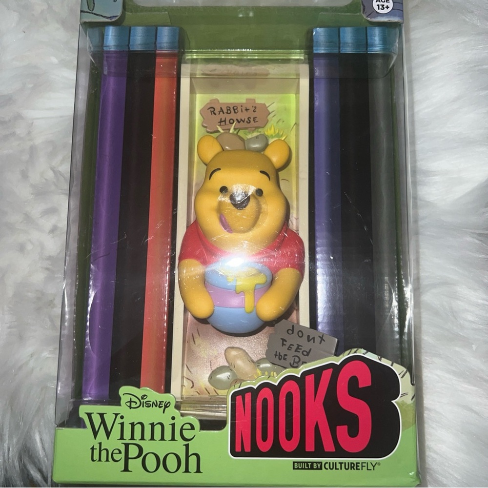 Disney Winnie the Pooh Action Figures Yellow and Red